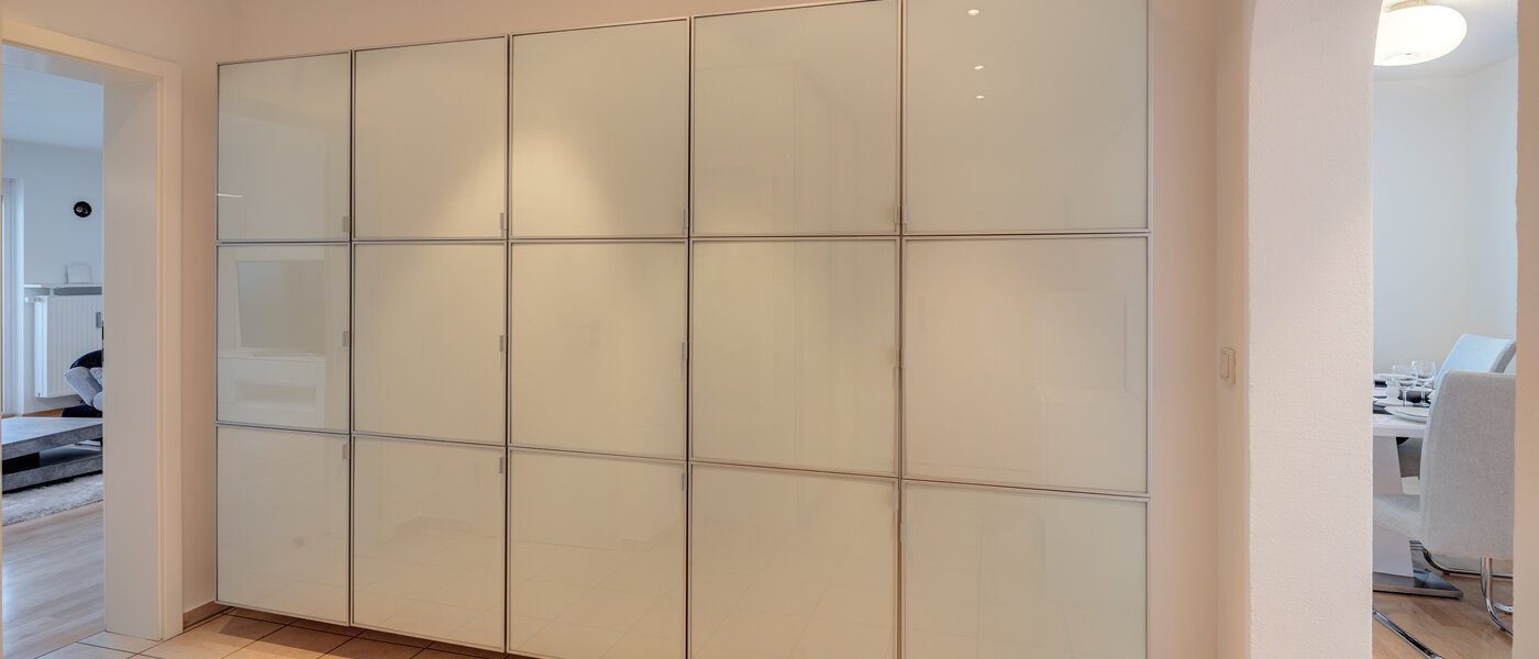 マンション Ismaning 03 玄関入り口 10991