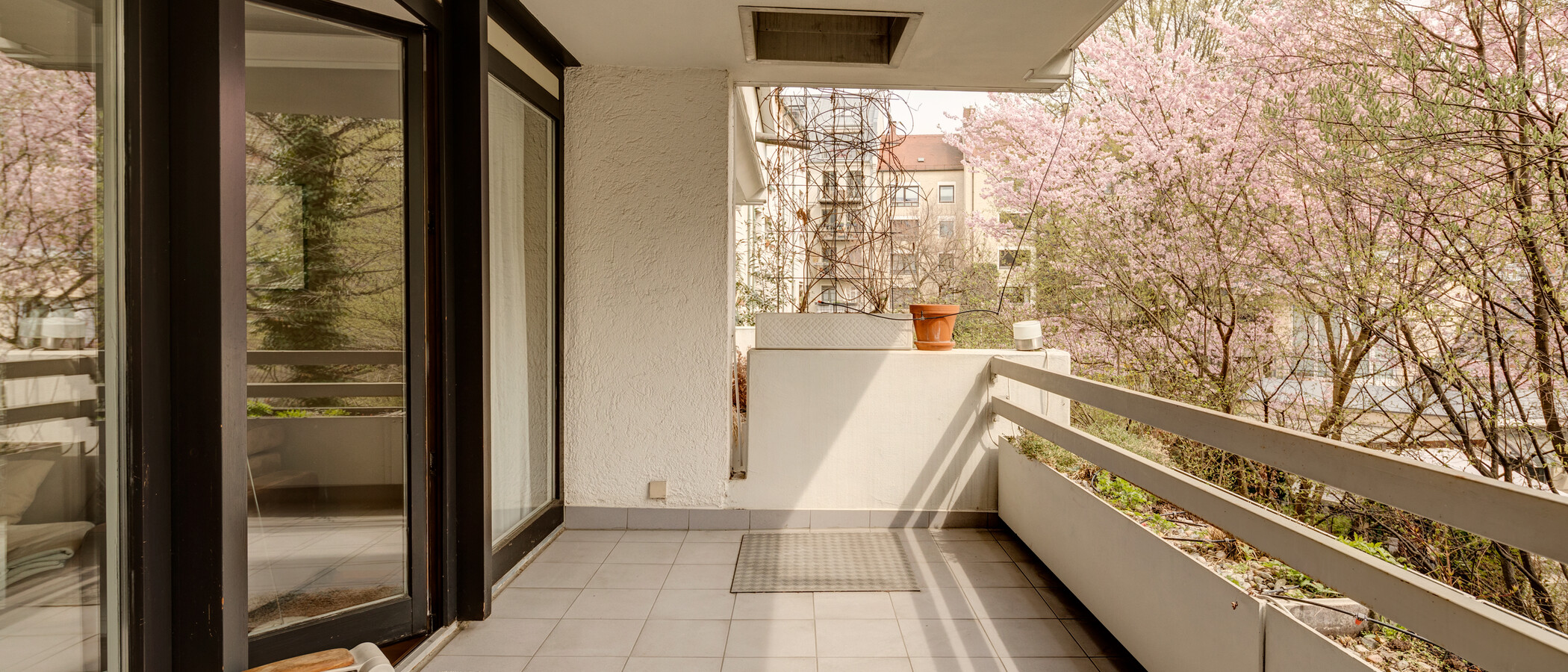 メゾネット・マンション（複数階にわたるマンション） München Schwabing-West (rund um den Hohenzollernplatz) 02 2.ベランダ 11000