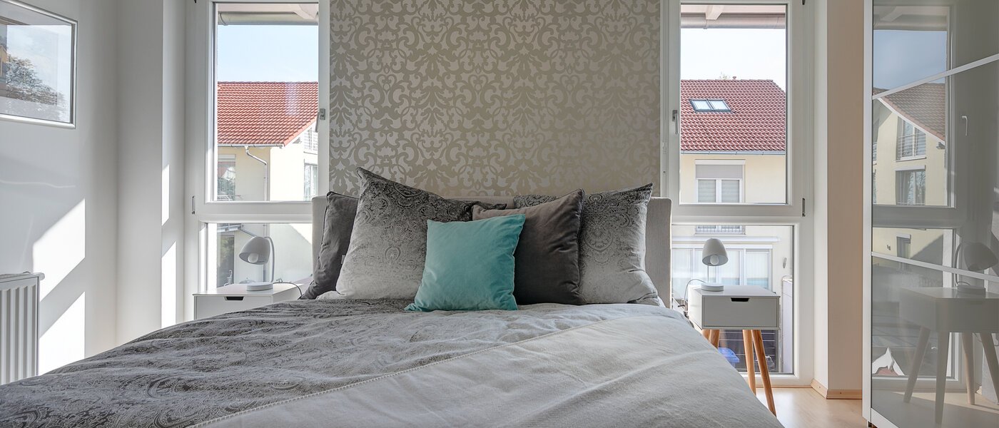 セミ・デタッチド・ハウス（一戸建てを二つに分けた家屋） Gröbenzell 02 寝室 11015