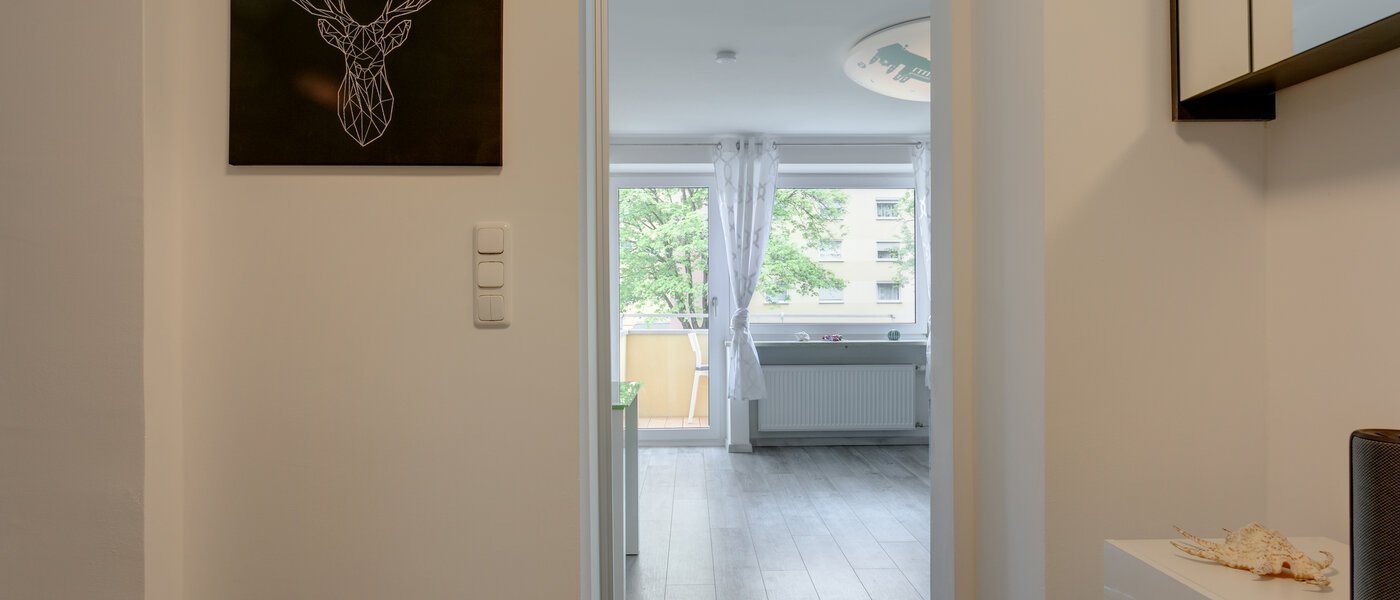 マンション München Fasanerie 04 玄関入り口 11028