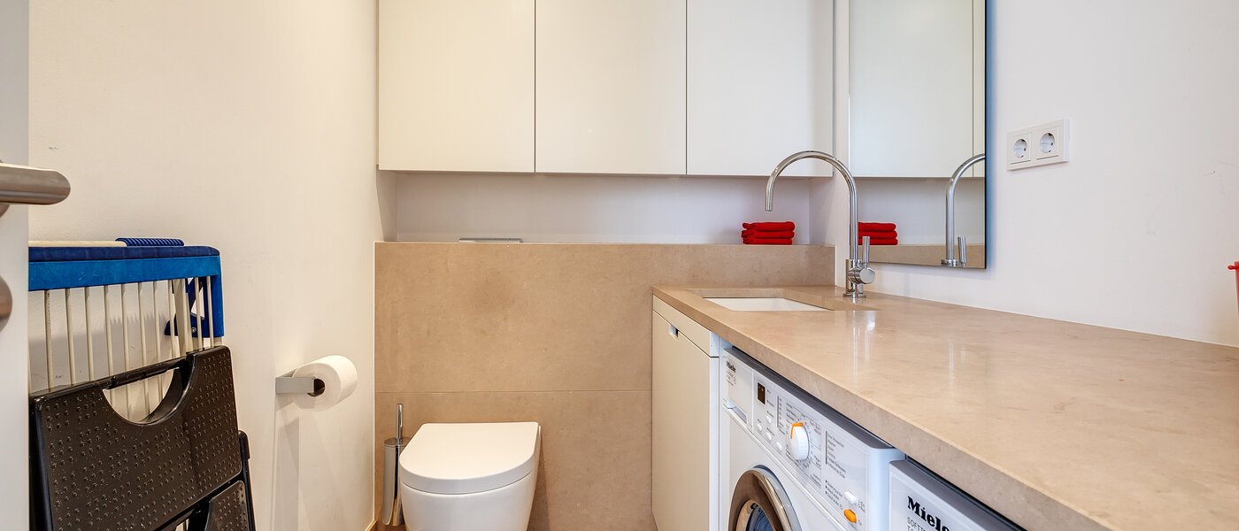 複層住宅 München Au 01 ゲスト用 WC 11032