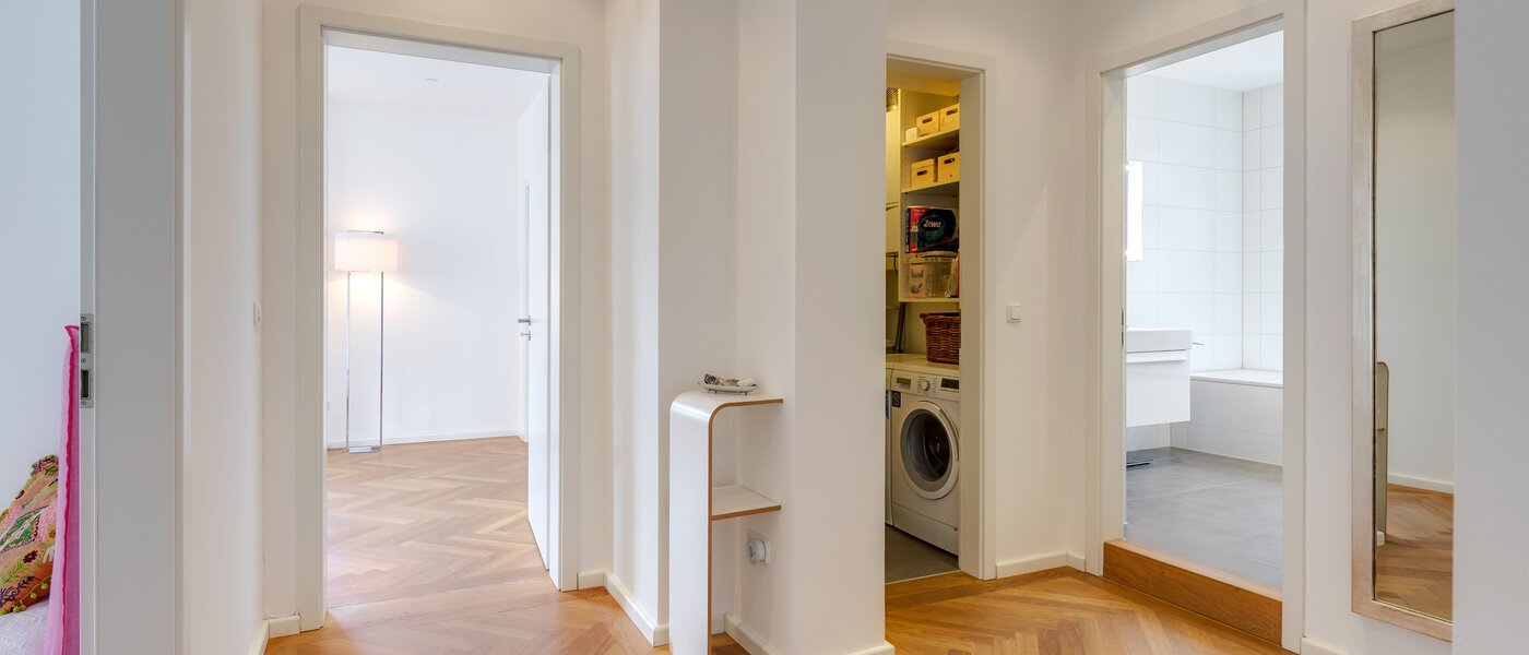 マンション München Neuhausen 01 玄関入り口 11045