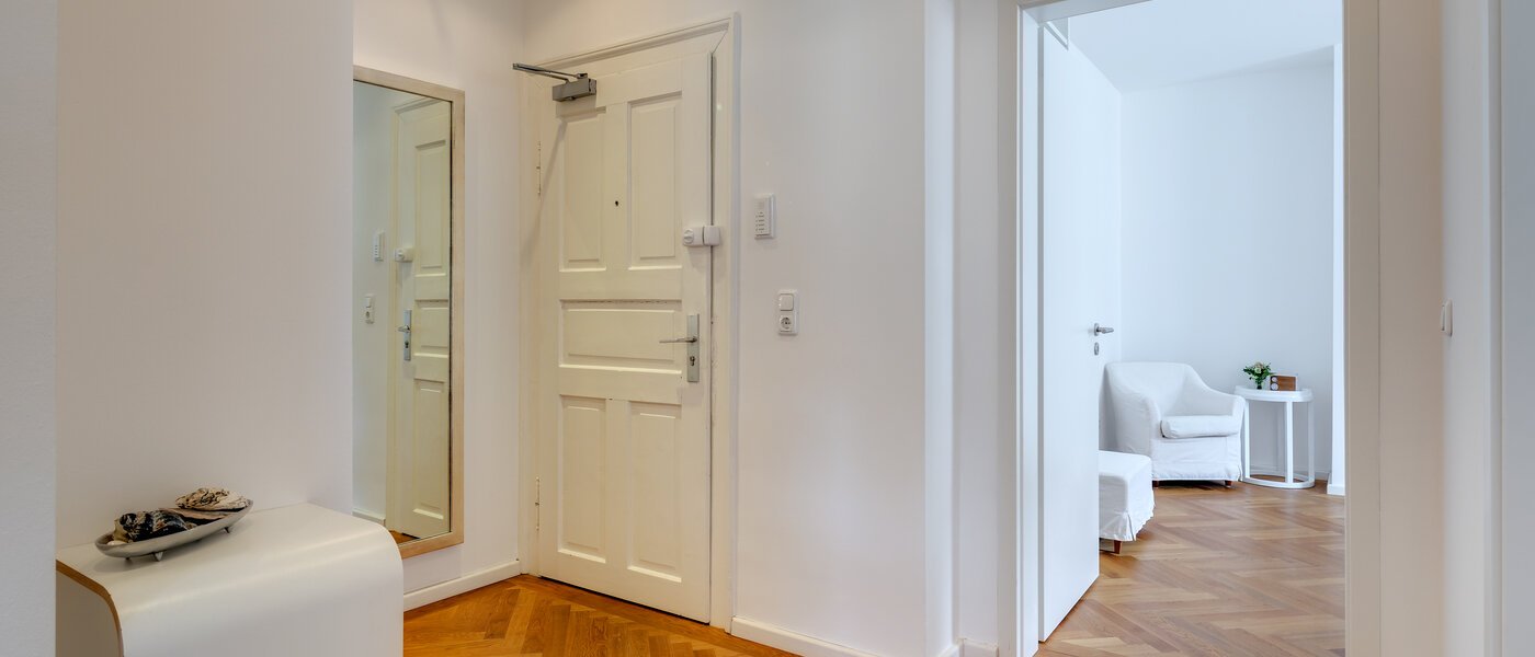 マンション München Neuhausen 02 玄関入り口 11045