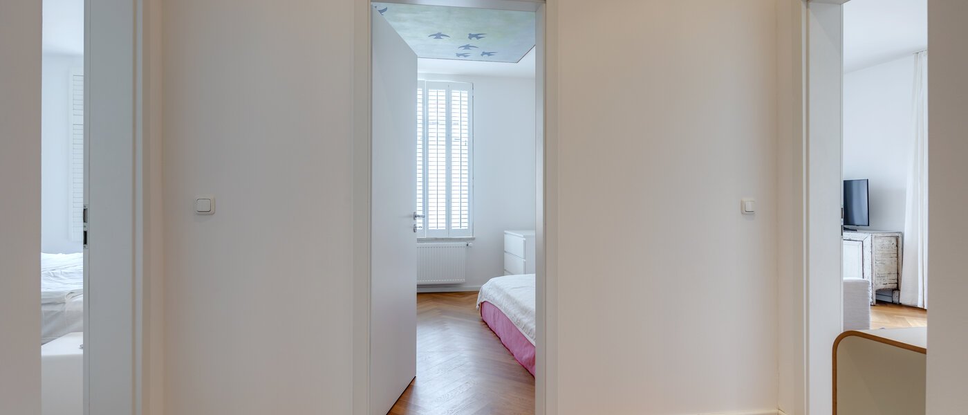 マンション München Neuhausen 03 玄関入り口 11045