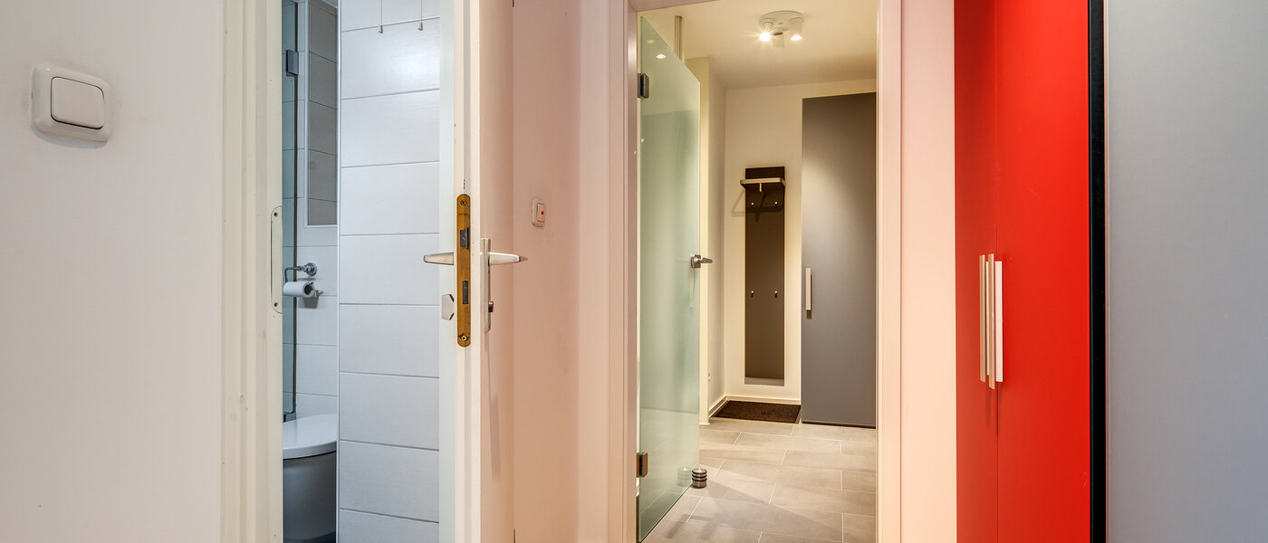 マンション München Au 02 玄関入り口 11089