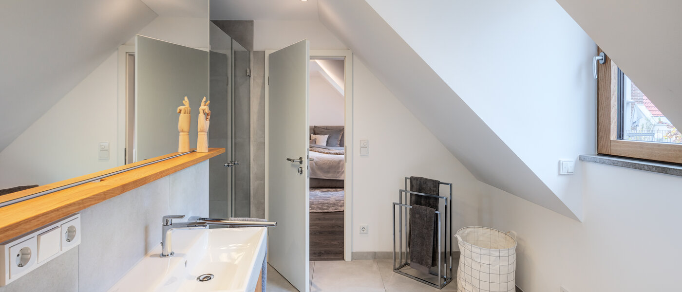 メゾネット・マンション（複数階にわたるマンション） München Pasing 04 1つめの浴室 11136