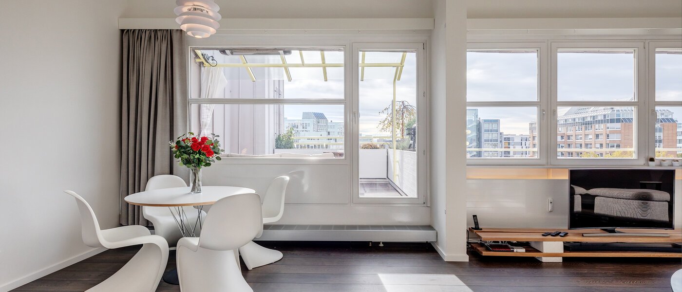 ペントハウス München Arabellapark 02 リビングエリア 11226