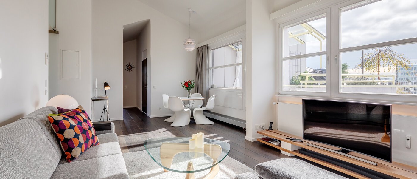 ペントハウス München Arabellapark 03 リビングエリア 11226