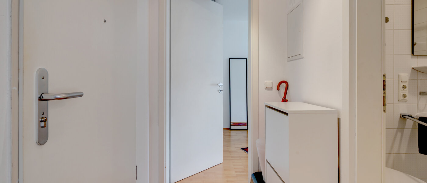 マンション München Neuhausen 02 玄関入り口 11252