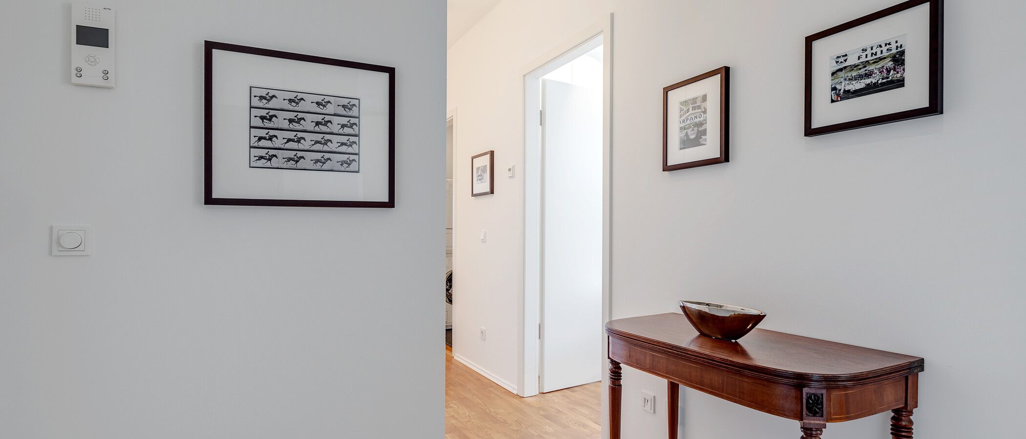 マンション München Schwabing-Nord (zw. Belgrad- & Leopoldstraße) 01 玄関入り口 11278