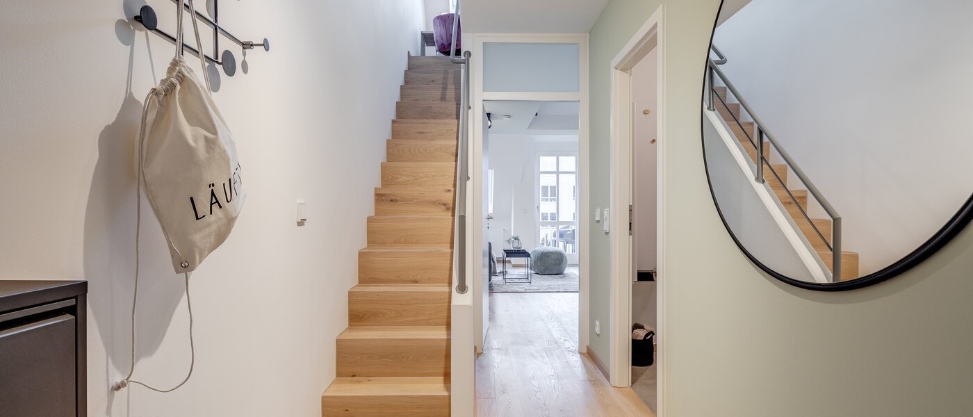 複層－回廊住宅 München Maxvorstadt 01 玄関入り口 11294