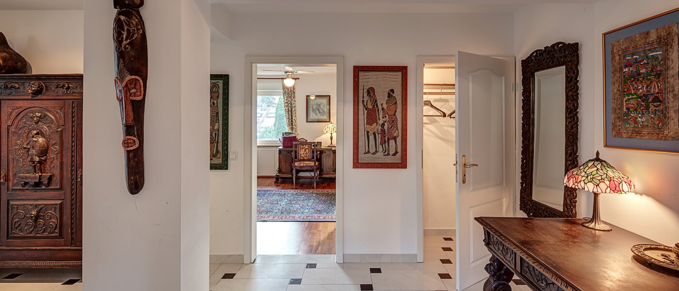 一戸建て Starnberg 02 玄関入り口 11331