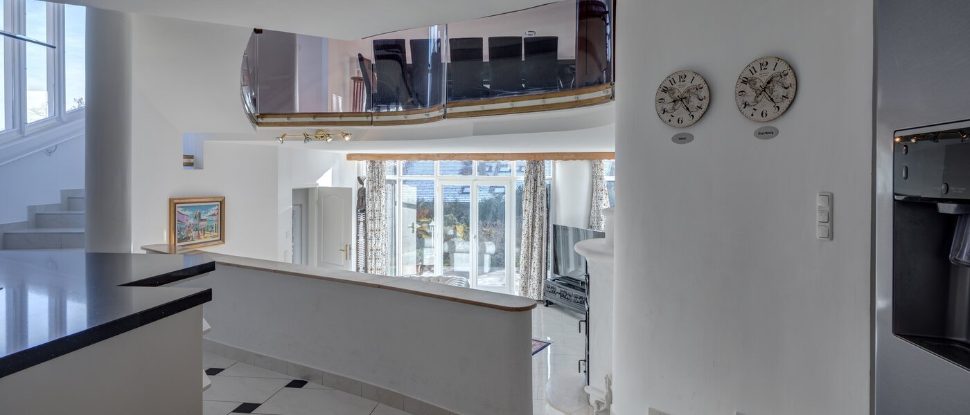 一戸建て Starnberg 06 玄関入り口 11331