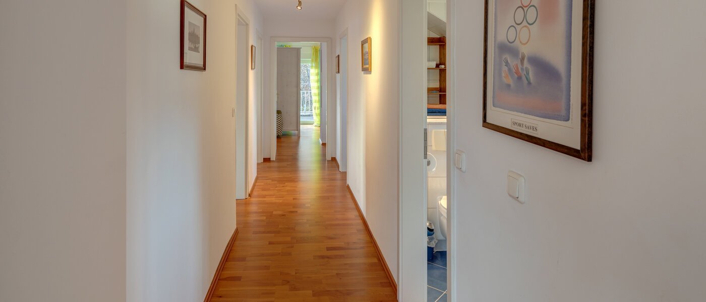 一戸建て Starnberg 07 玄関入り口 11331