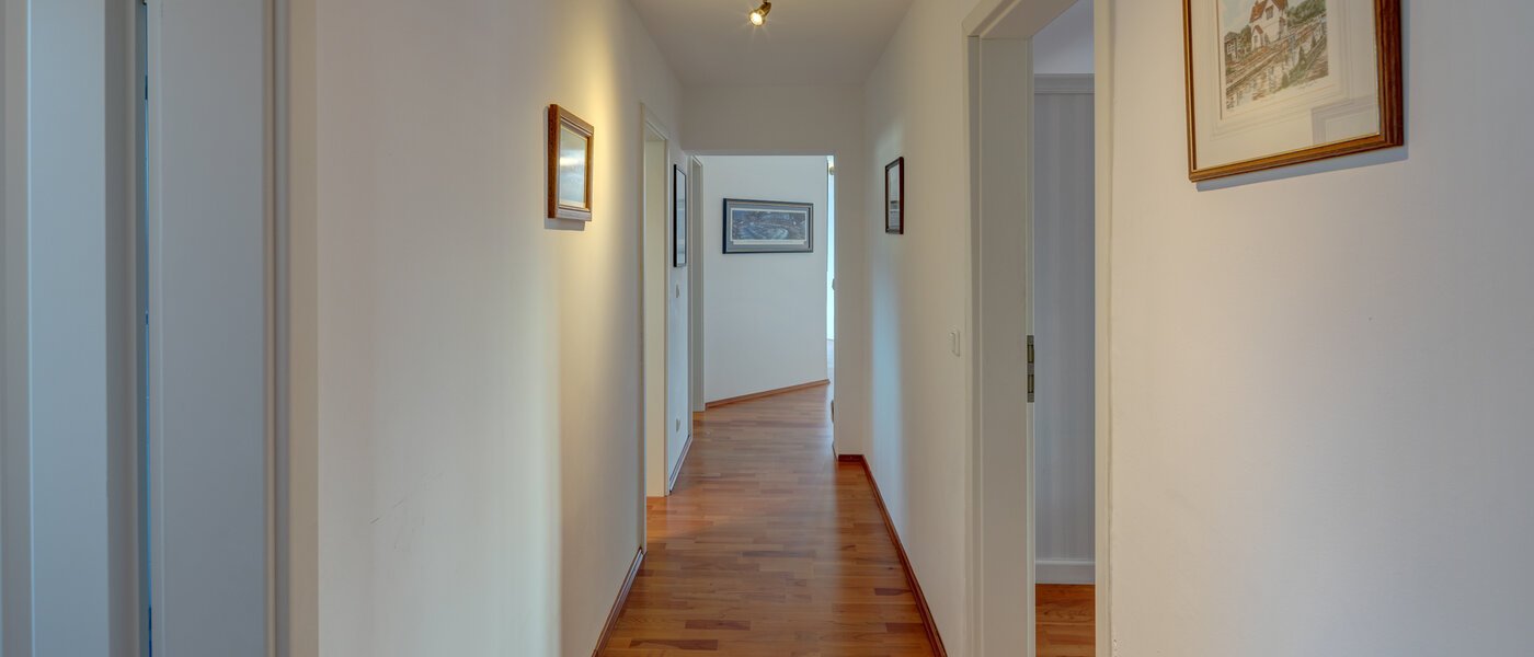 一戸建て Starnberg 08 玄関入り口 11331