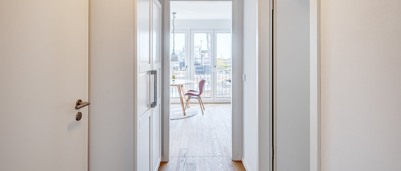 マンション München Bogenhausen 03 玄関入り口 11358