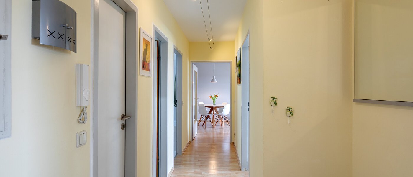 アティック・フラット（屋根裏） München Schwanthalerhöhe 03 玄関入り口 11426