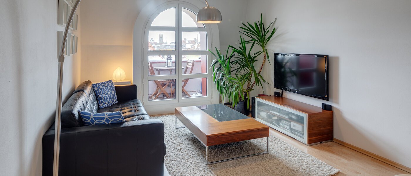アティック・フラット（屋根裏） München Schwanthalerhöhe 02 リビングエリア 11426