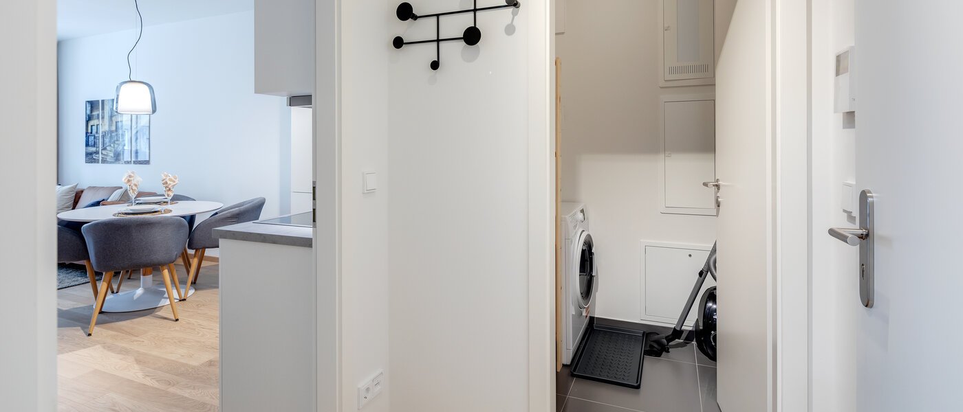 マンション München Bogenhausen 01 玄関入り口 11481