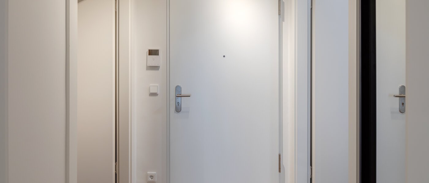 マンション München Bogenhausen 03 玄関入り口 11481