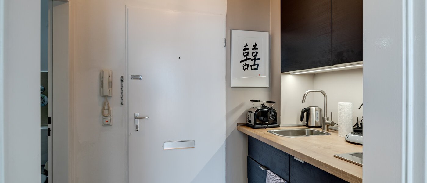 マンション München Au 01 玄関入り口 11482