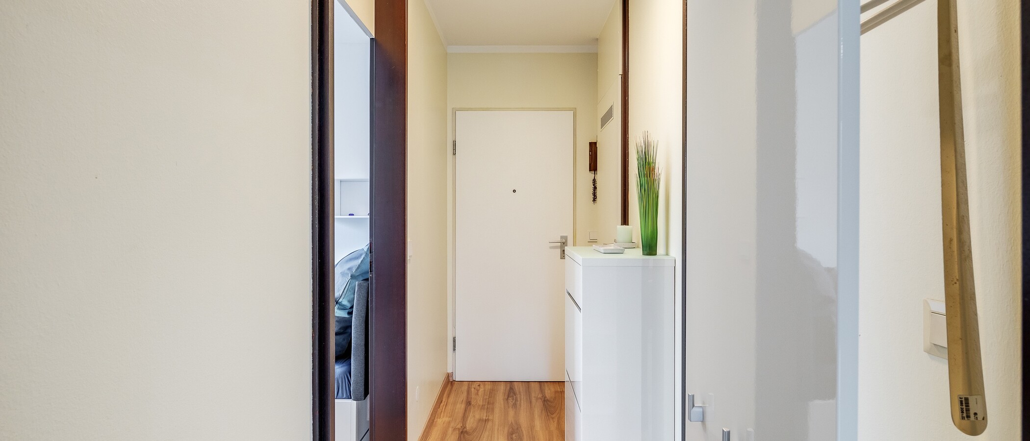 マンション München Untergiesing 03 玄関入り口 11533