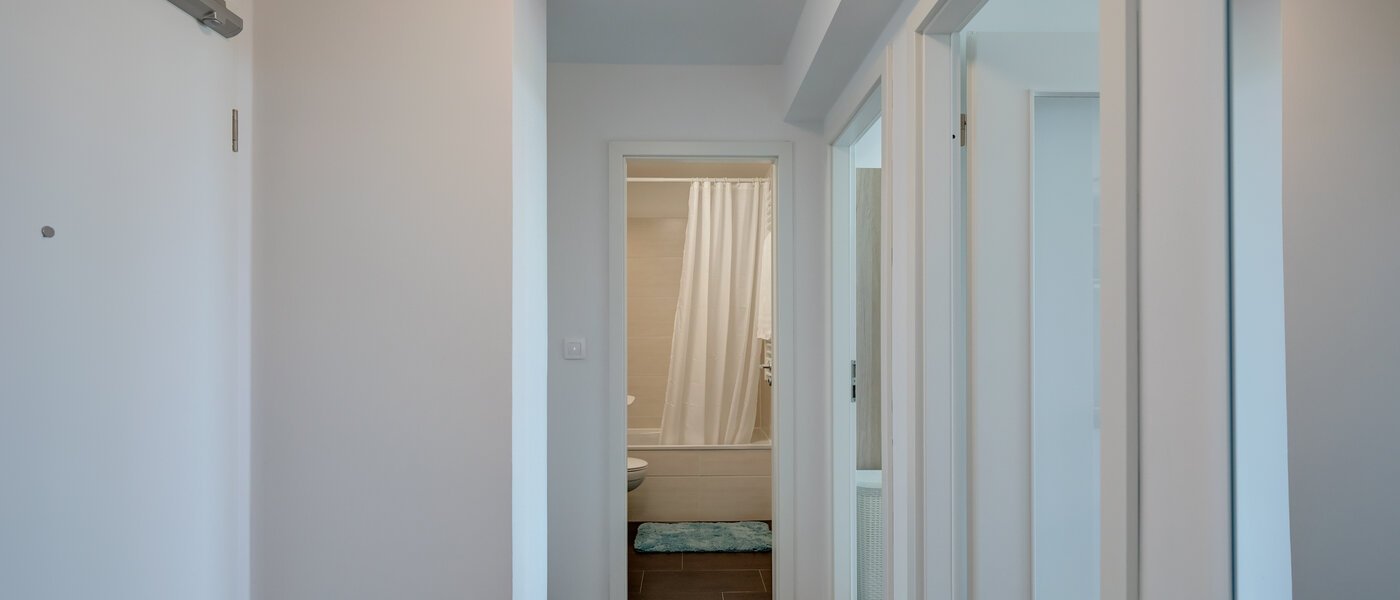 マンション Oberschleißheim 01 玄関入り口 11550