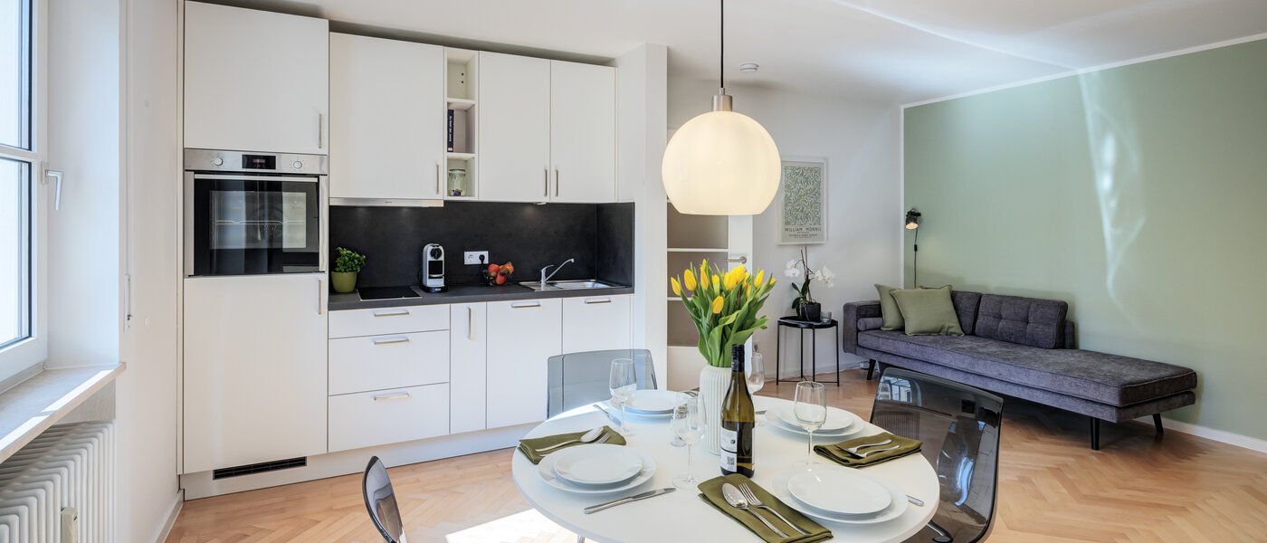 マンション München Schwabing-Nord (zw. Leopoldstraße & Englischen Garten) 01 リビングエリア 11551