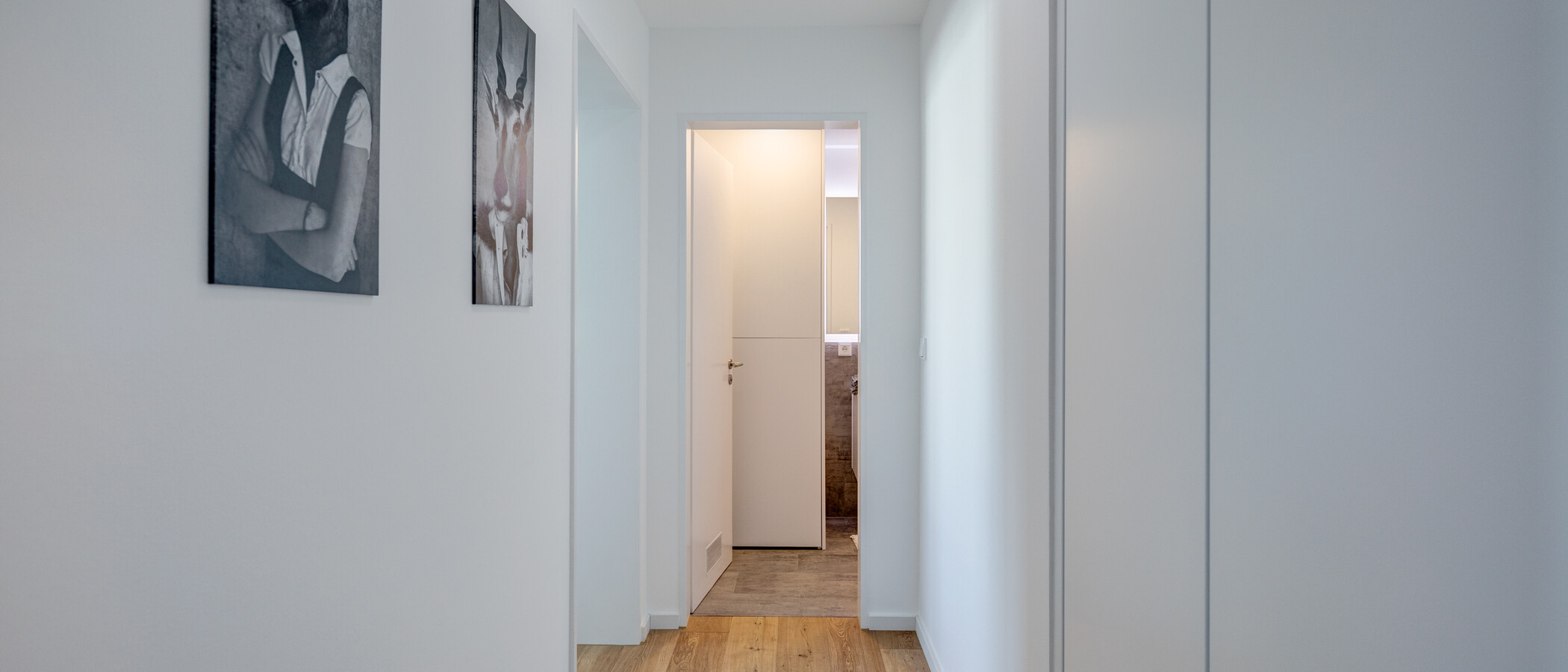 マンション München Sendling-Westpark 05 玄関入り口 11577