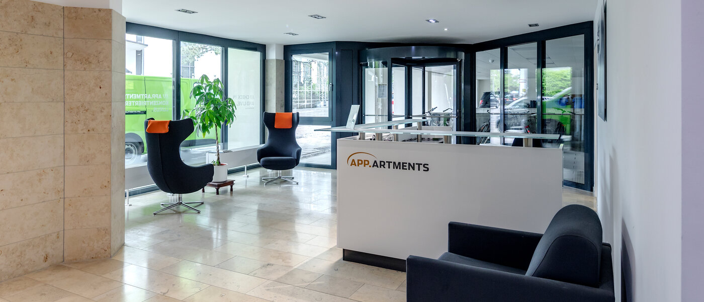 アパルトマン München Bogenhausen 01 玄関 11603