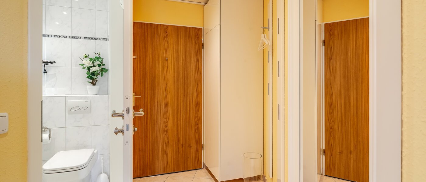 マンション Unterschleißheim 02 玄関入り口 11643