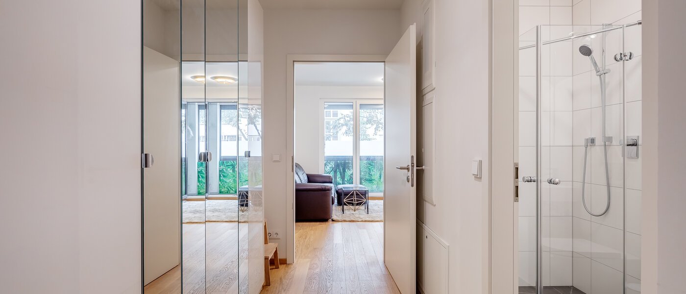 マンション München Bogenhausen 01 玄関入り口 11684