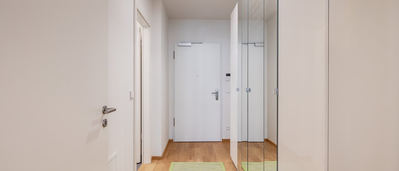 マンション München Bogenhausen 02 玄関入り口 11684