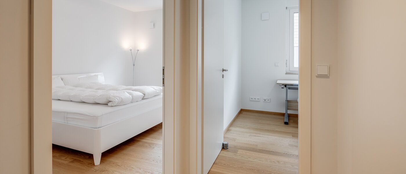 マンション München Bogenhausen 03 玄関入り口 11684