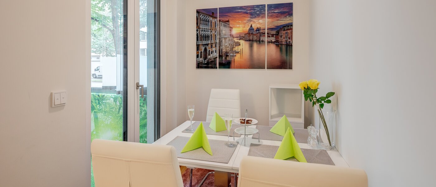 マンション München Bogenhausen 01 ダイニングエリア 11684