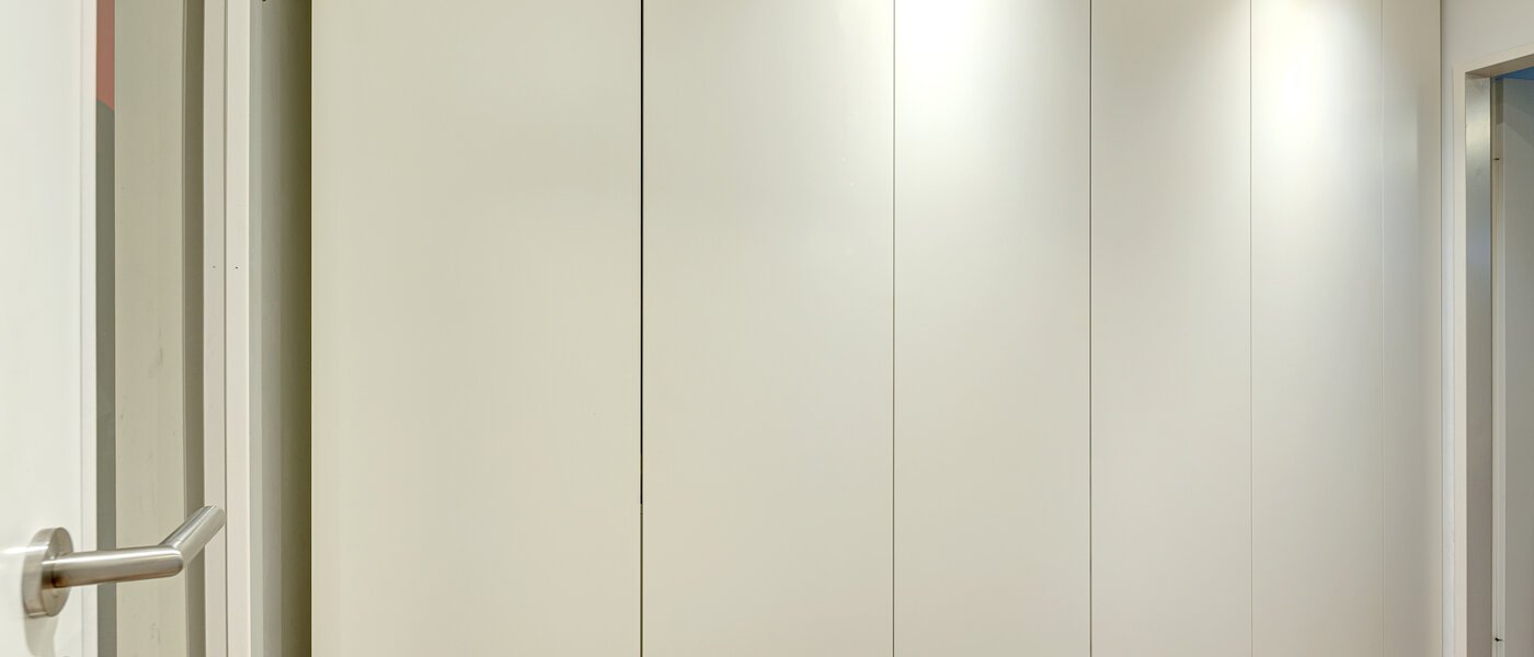 マンション Gauting 02 玄関入り口 11690