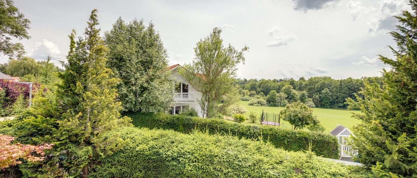 アティック・フラット（屋根裏） Feldafing Tutzing 01 物件からの眺め 11697