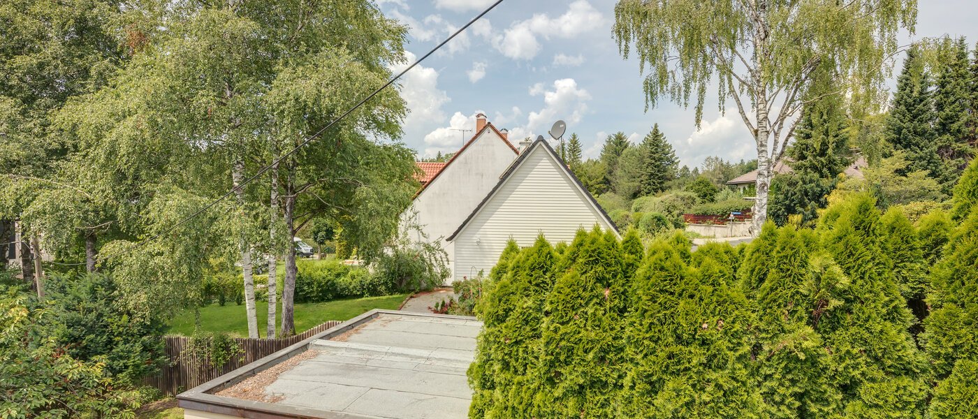 アティック・フラット（屋根裏） Feldafing Tutzing 05 物件からの眺め 11697