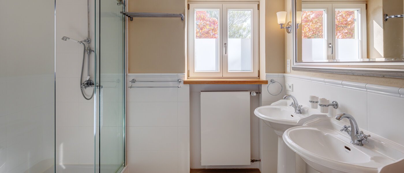 庭付き住宅 Feldafing 01 浴室 11698