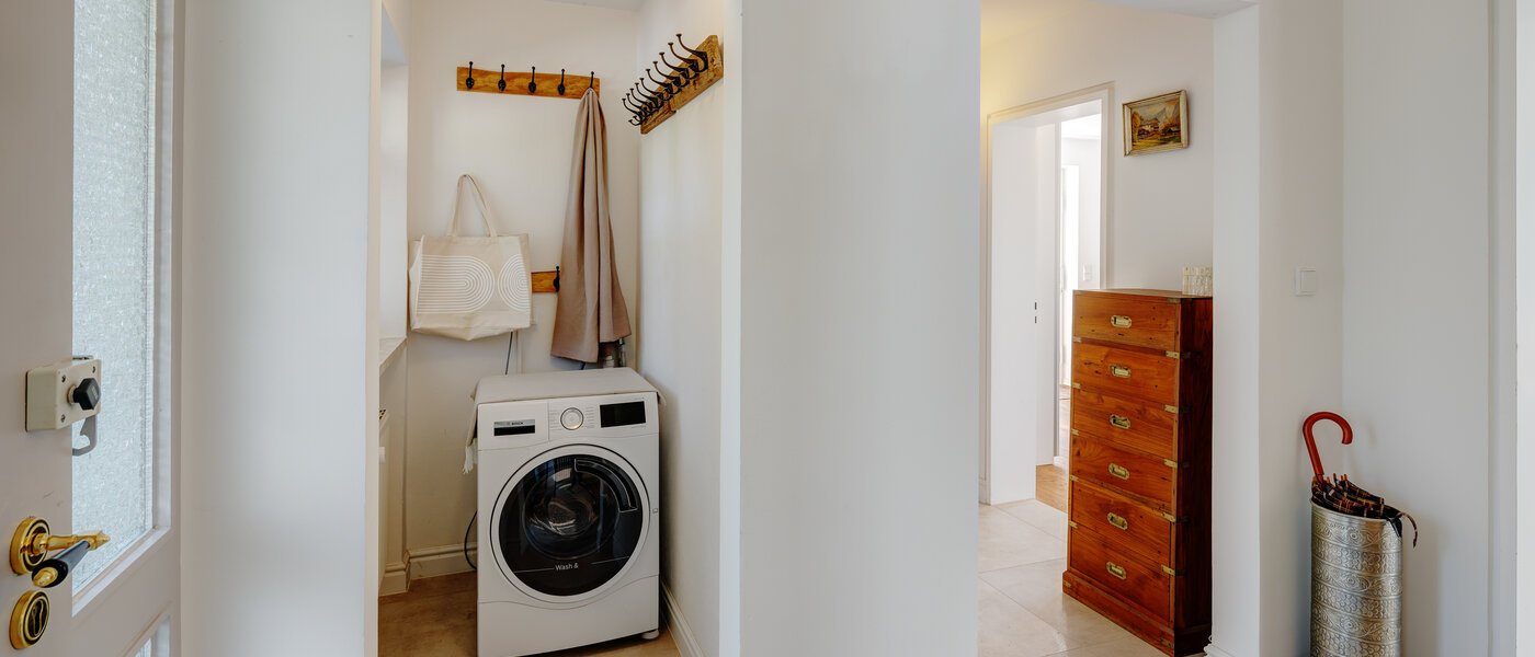 庭付き住宅 Feldafing 02 玄関入り口 11698