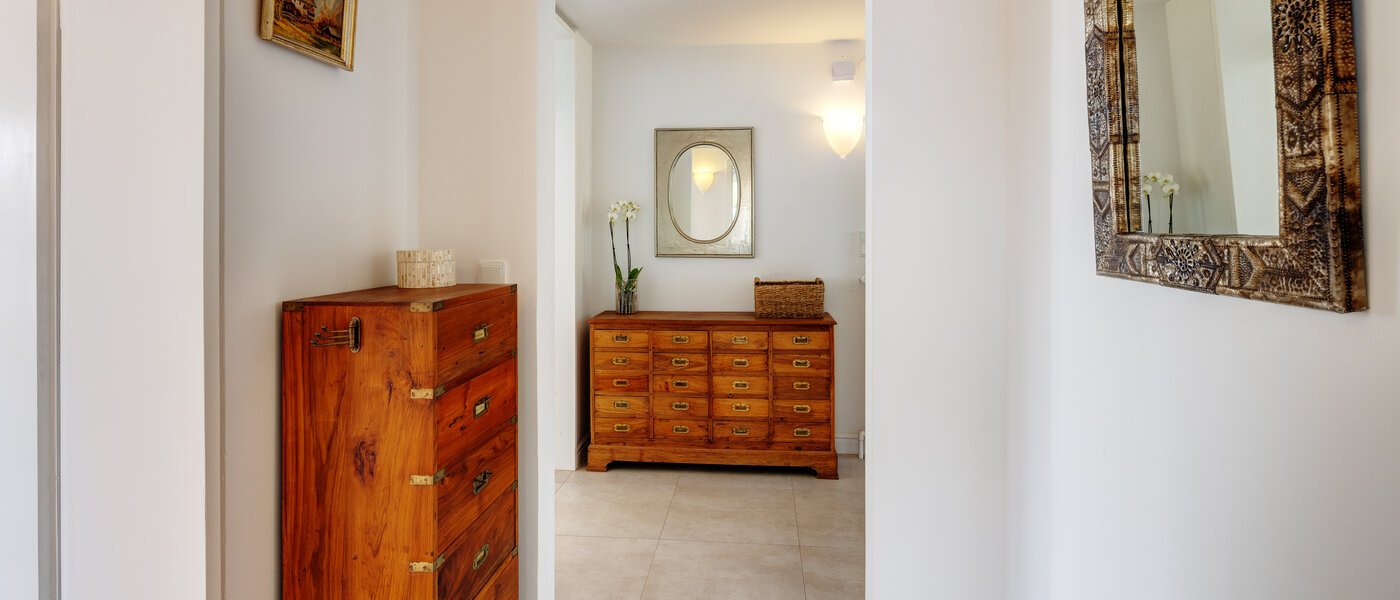 庭付き住宅 Feldafing 05 玄関入り口 11698