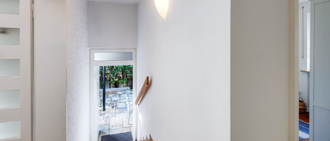 庭付き住宅 Feldafing 06 玄関入り口 11698