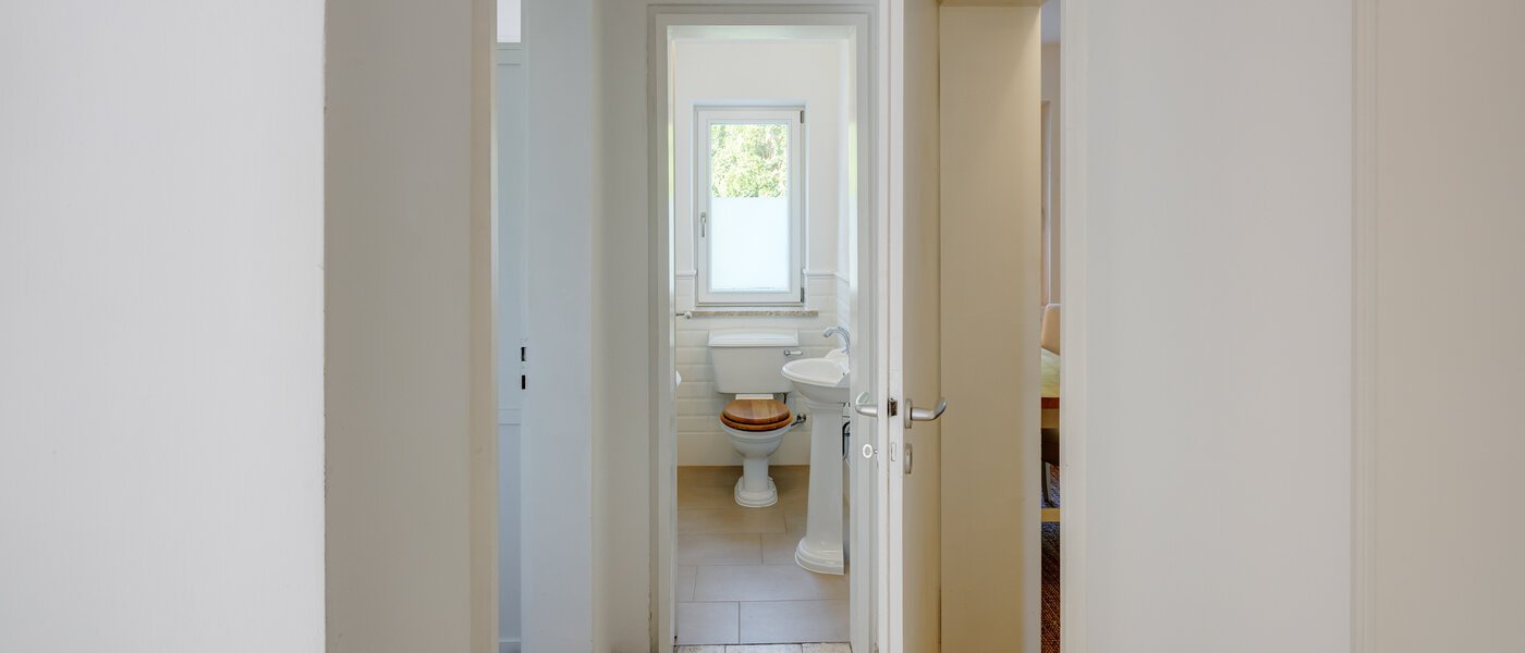 庭付き住宅 Feldafing 08 玄関入り口 11698