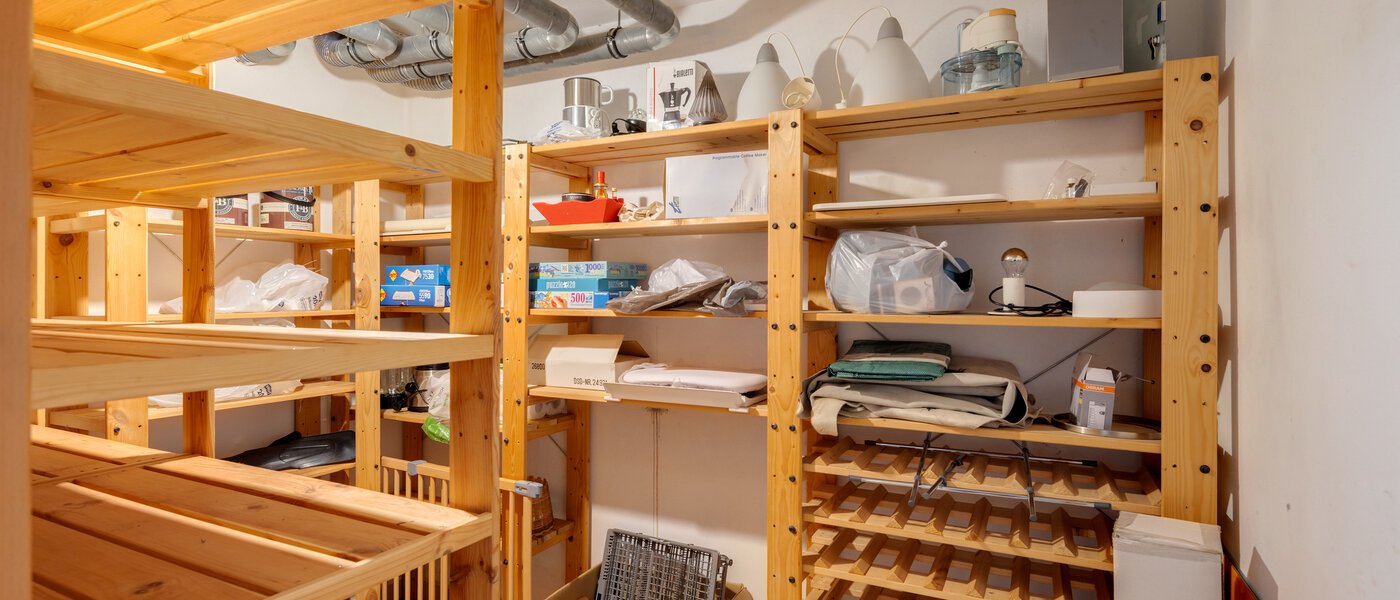 一戸建て München Fasanerie 01 貯蔵室 11740