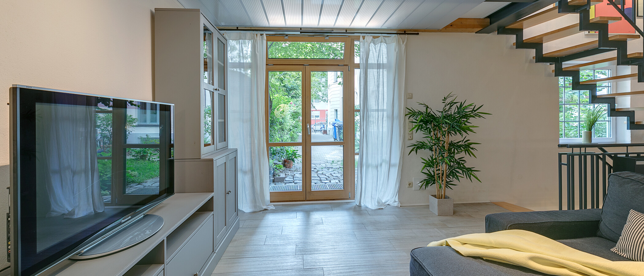 メゾネット・マンション（複数階にわたるマンション） München Westend 03 リビングエリア 11814