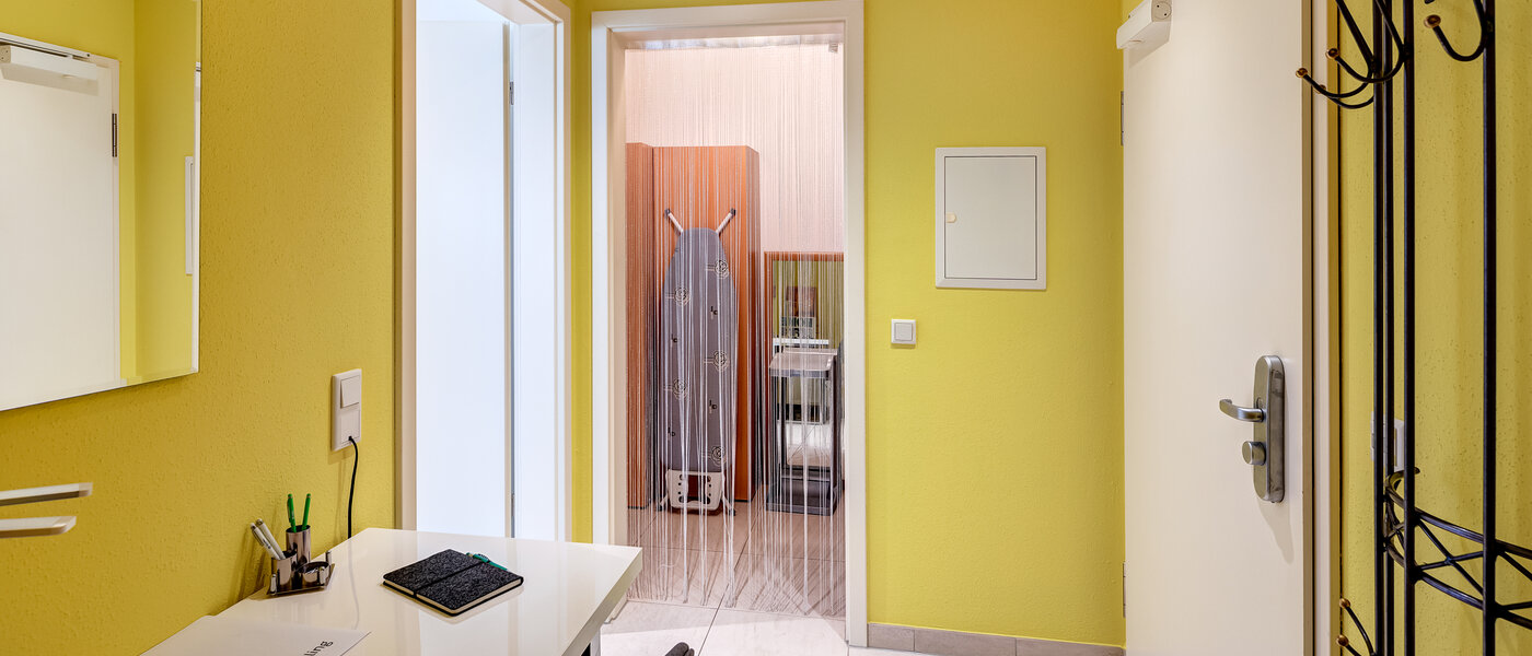 半地下住宅 Haar 01 玄関入り口 11871