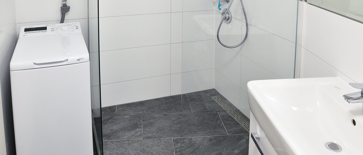 アティック・フラット（屋根裏） München Obergiesing 02 浴室 11915