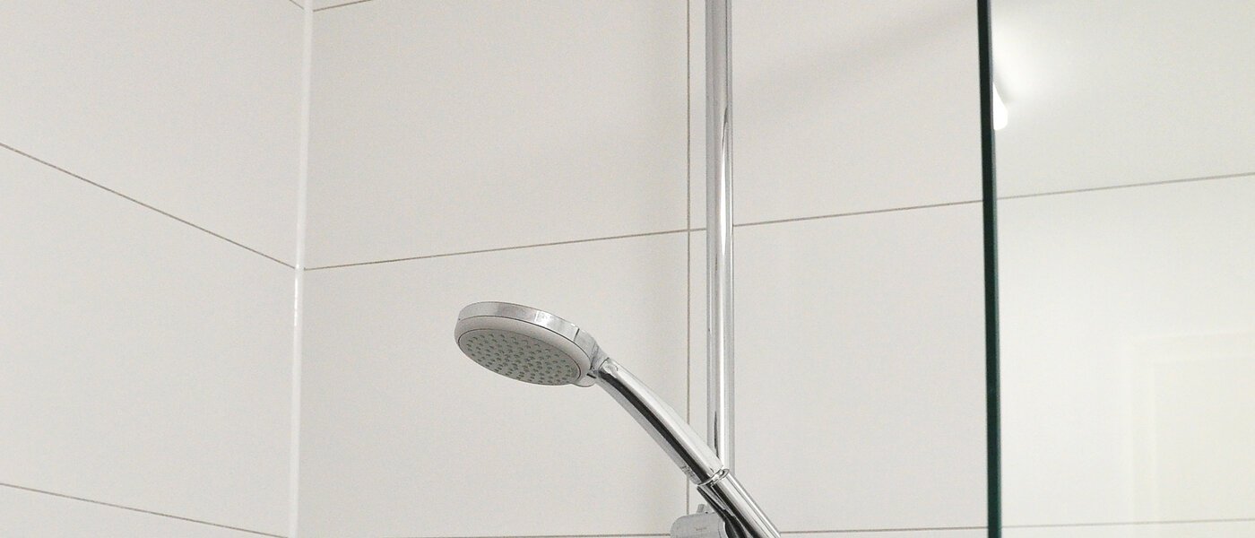 アティック・フラット（屋根裏） München Obergiesing 03 浴室 11915