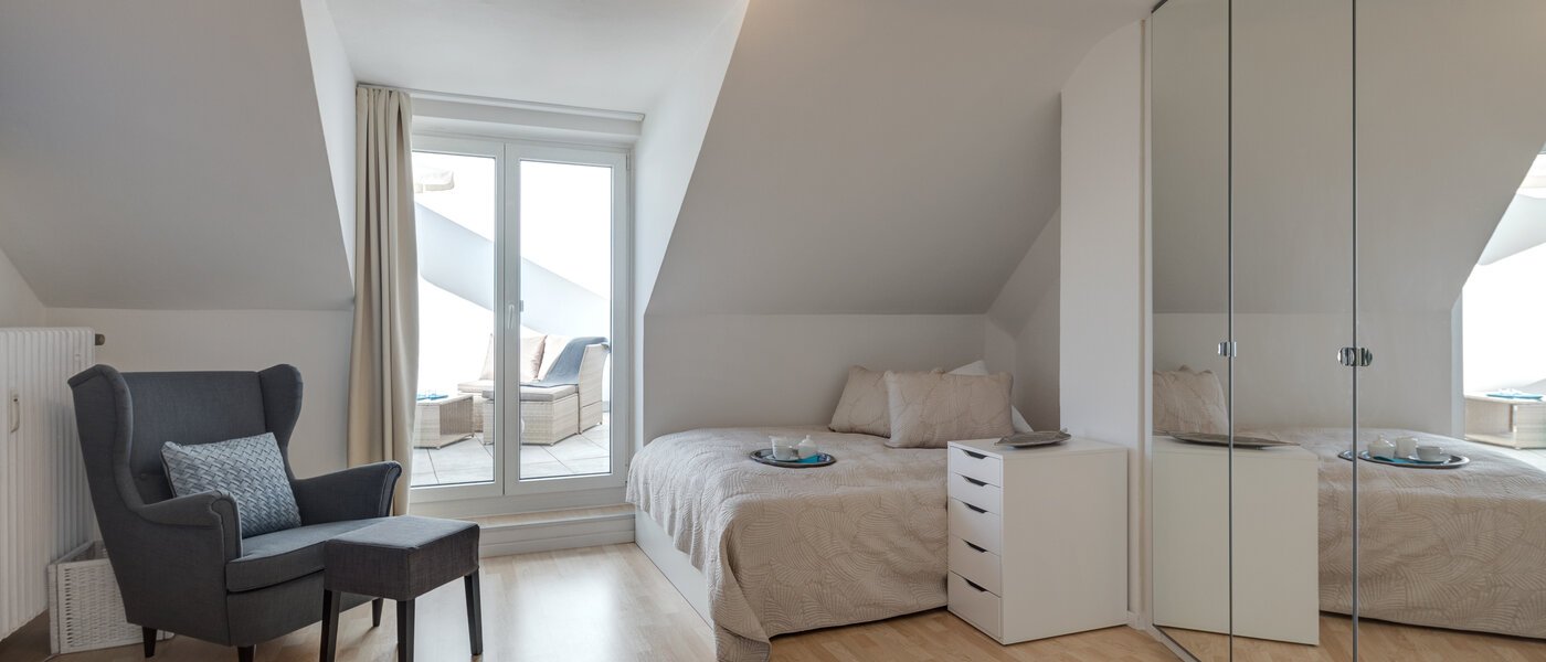 アティック・フラット（屋根裏） München Obergiesing 02 リビングエリア 11915