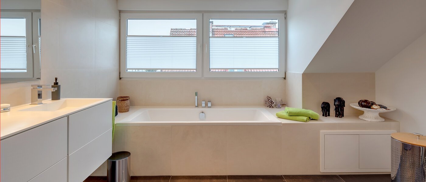 アティック・フラット（屋根裏） München Lerchenau 01 浴室 11948